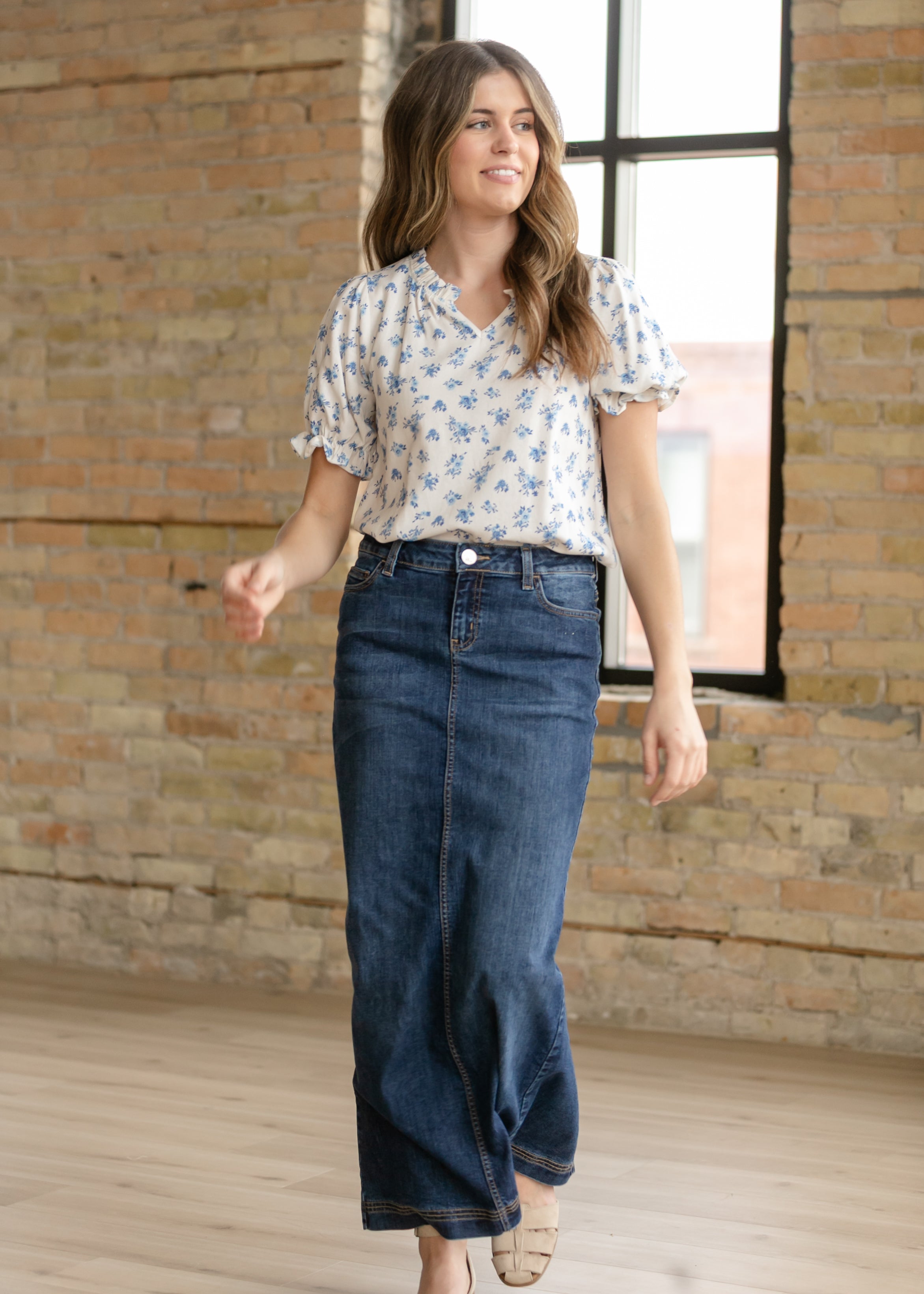 Laurel V-neck Floral Short Sleeve Top